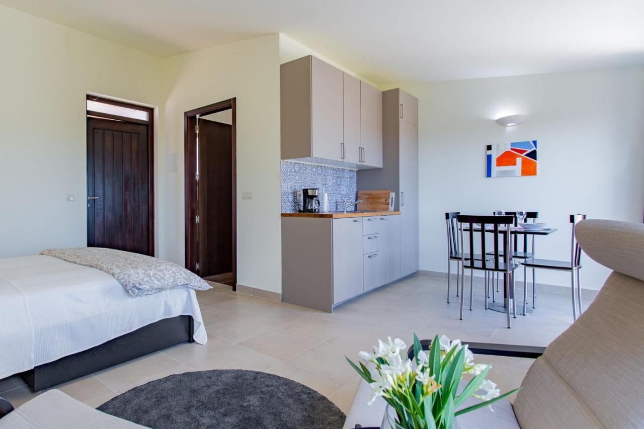 Corte Velada Guest House By Lovelystay Lagos Luaran gambar