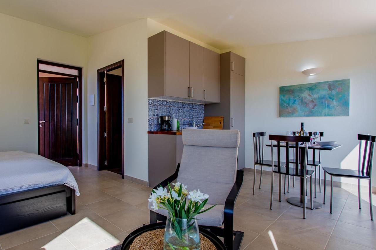 Corte Velada Guest House By Lovelystay Lagos Luaran gambar